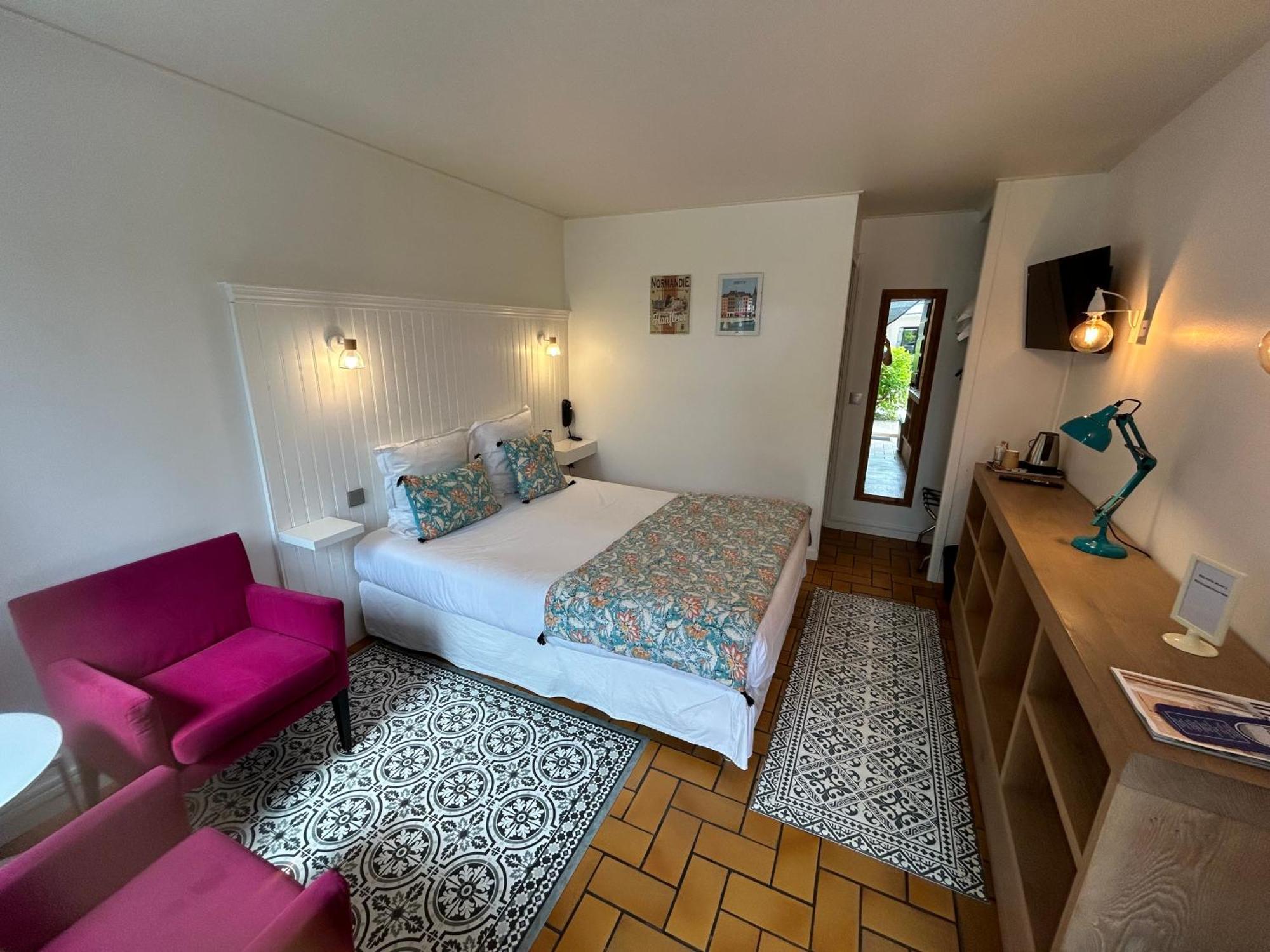 Monet Hotel La Rivière-Saint-Sauveur
